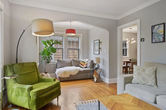 Building Photo - 4250 20th Ave S