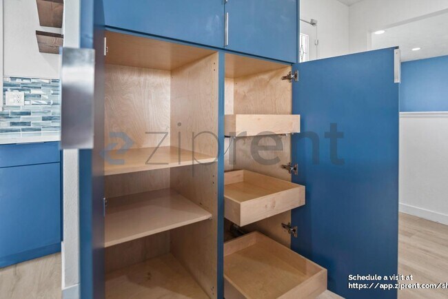 Building Photo - 38440 Farwell Dr