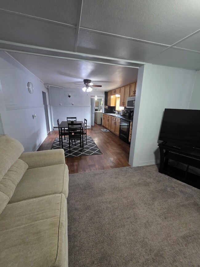 Building Photo - 505 S 10th St