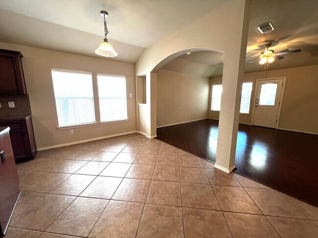 Building Photo - Charming 3-Bedroom Home with Modern Kitchen and Spacious Backyard