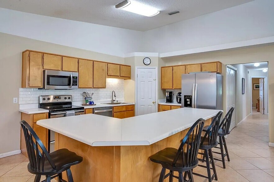 Building Photo - 3498 Chatelaine Ct