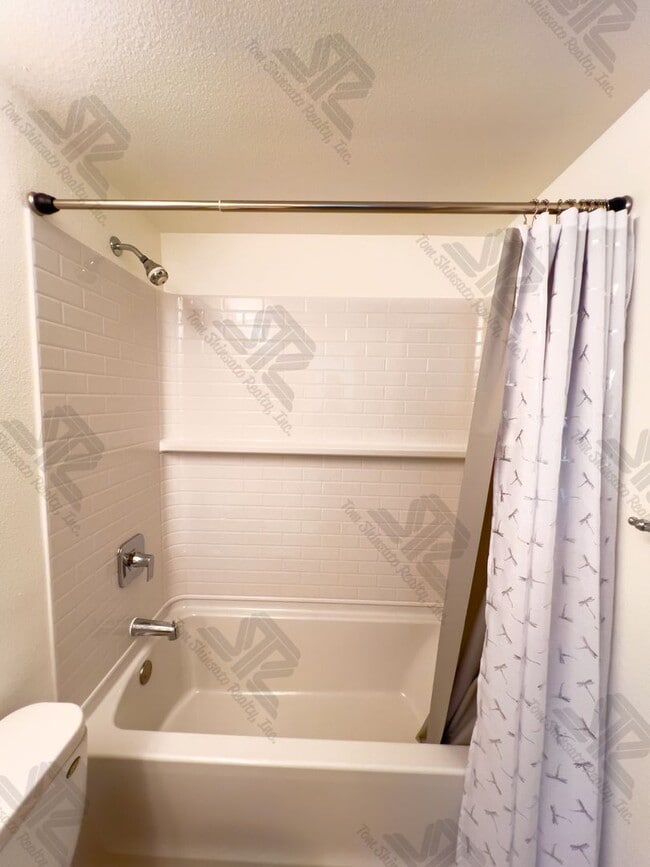Building Photo - 2BED 2BATH 2PARKING AT PARKGLEN AT WAIKELE