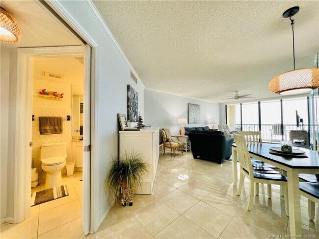 Building Photo - 9500 S Ocean Dr