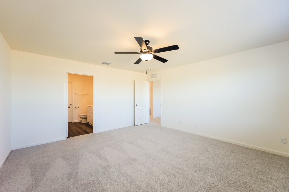 Building Photo - 5827 Texas Palm Dr