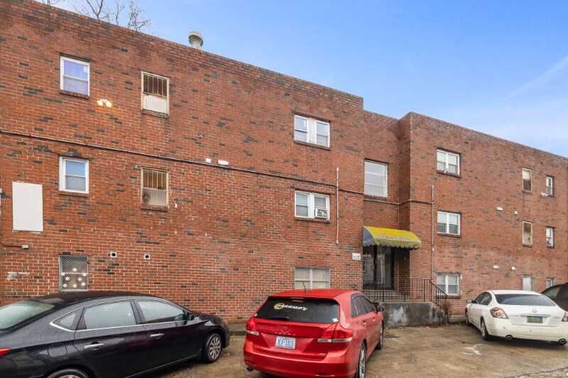 Building Photo - 4511 N Lawrence St