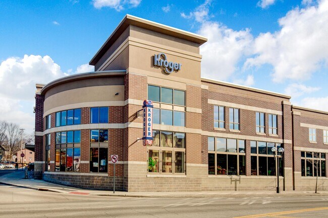 Building Photo - 1308 Forsythe Ave