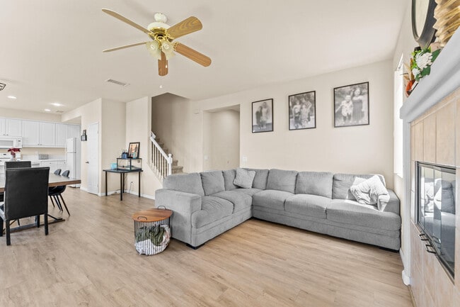 Building Photo - 81225 Avenida Garcia
