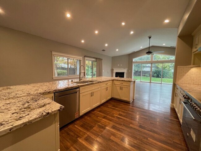 Building Photo - Classic Home with Modern Remodel and Huge Backyard in Desirable Arden Park Neighborhood!