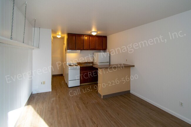 Building Photo - 500 Laporte Ave