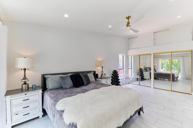 Building Photo - 8113 E Redwing Rd