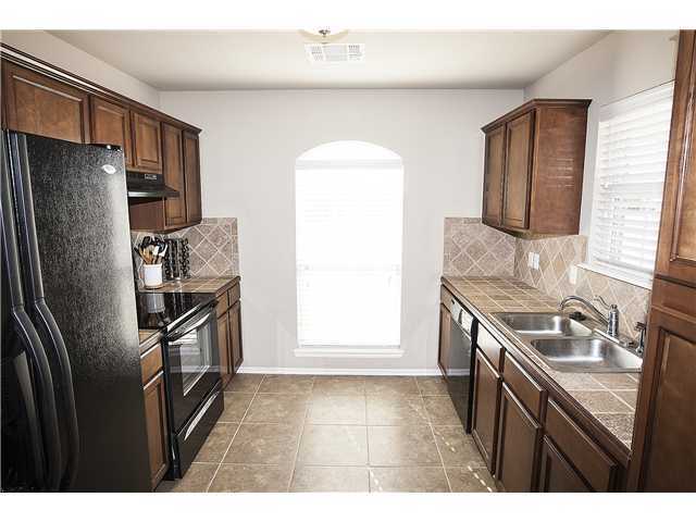 Building Photo - Edmond Schools + La Sonata + Neighborhood Pool + 3 bedrooms