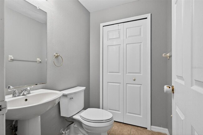 Building Photo - 4210 Harbor Lake Dr