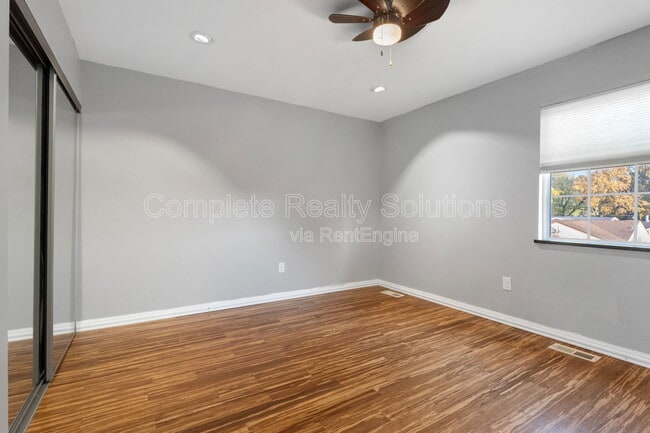 Building Photo - 5339 Vine Ave