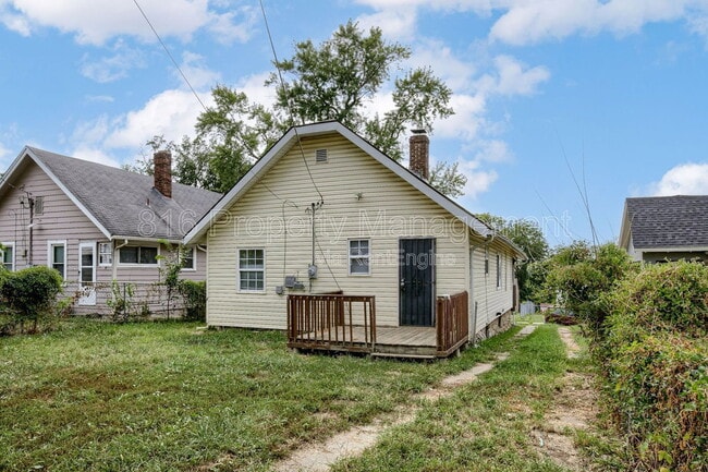 Building Photo - 6215 S Benton Ave