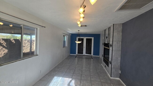 Building Photo - 4050 S Kostka Ave