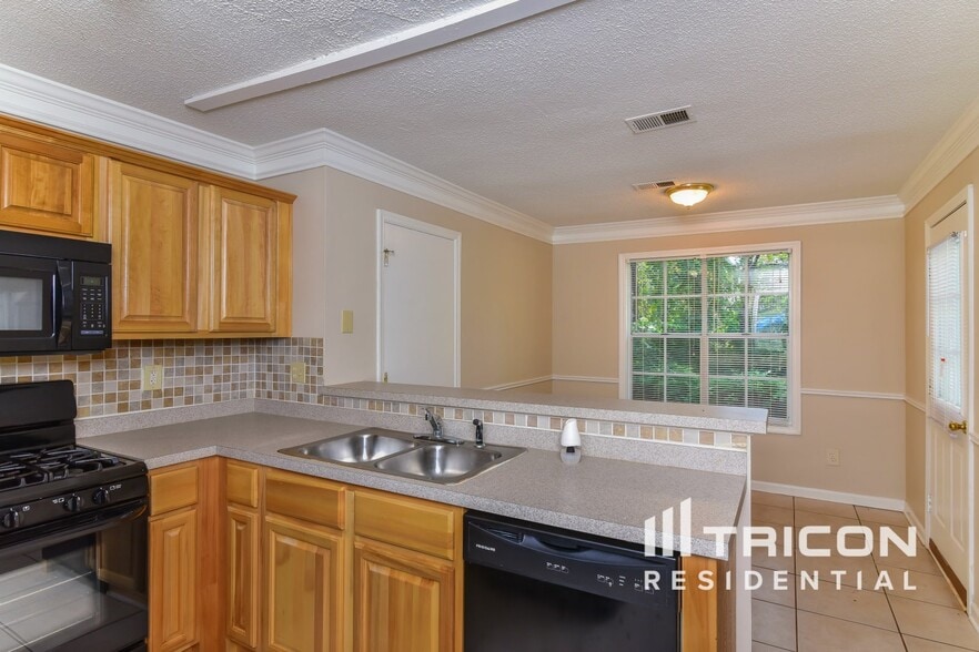 Building Photo - 2131 Boone Pl