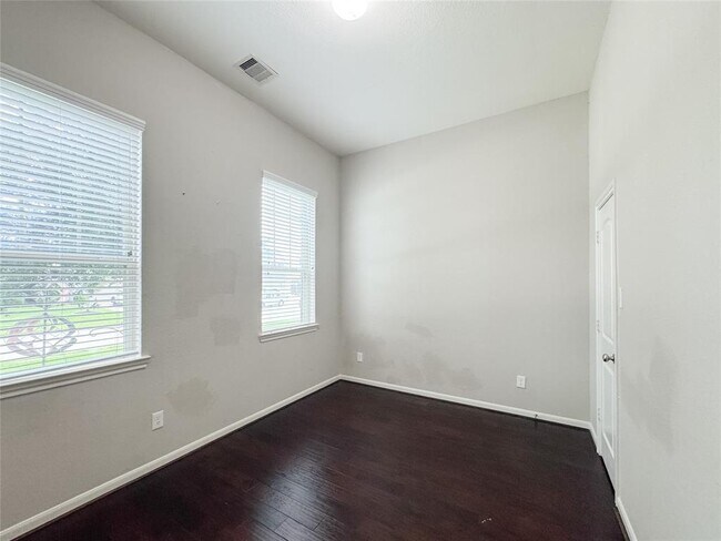 Building Photo - 4714 Western Brook Dr