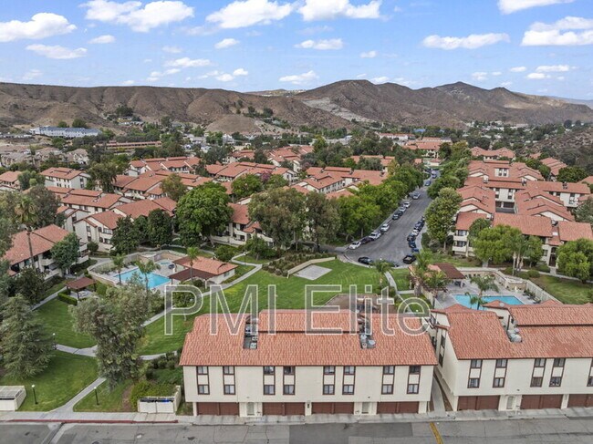 Building Photo - 18142 Sundowner Way