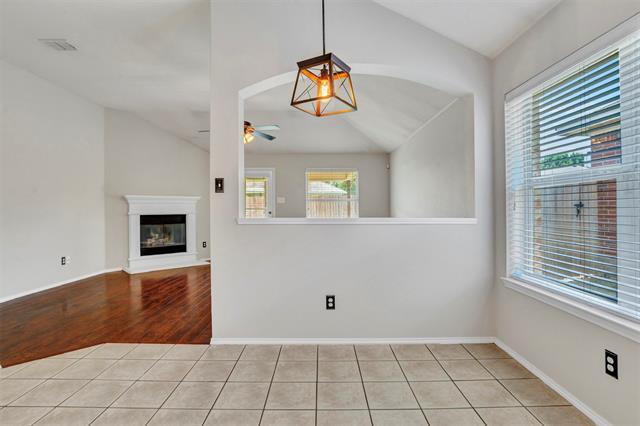 Building Photo - 729 Sequoia Dr