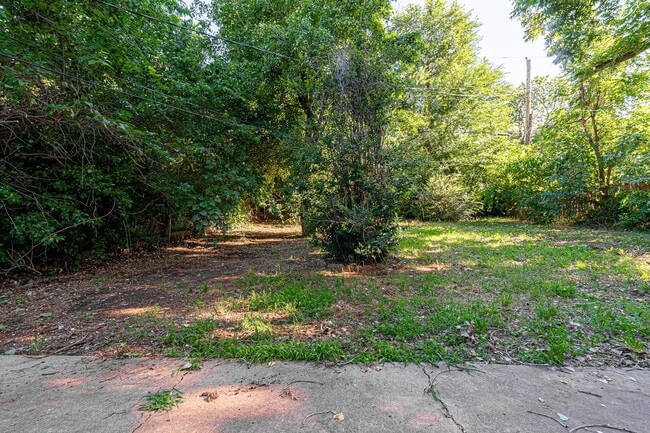 Building Photo - 3 Bed 2 Bath in OKC!