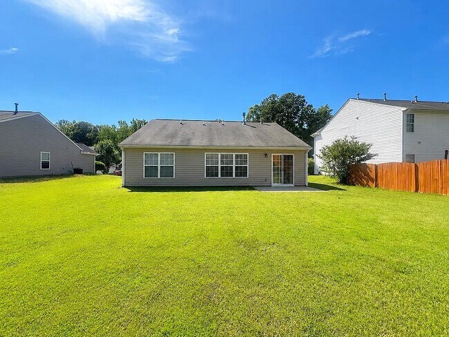 Building Photo - 113 Garfield Ln