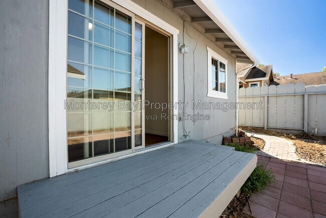 Building Photo - 1693 Goodwin St