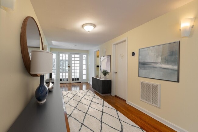 Building Photo - 6221 Walhonding Rd