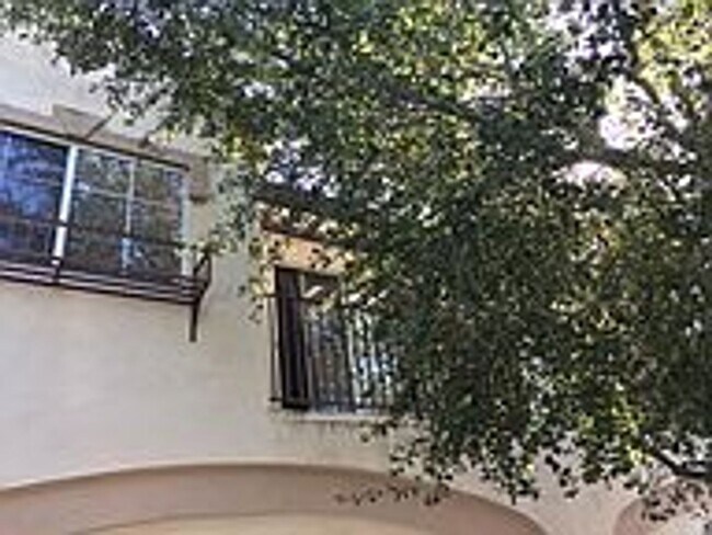 Building Photo - 1036 Pan Ct