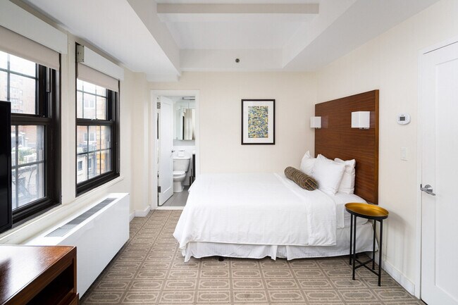 Building Photo - 411 E 50th St