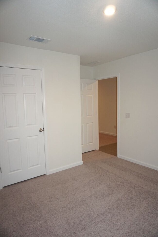 Building Photo - 4 Bedroom FOR RENT in Milton, FL