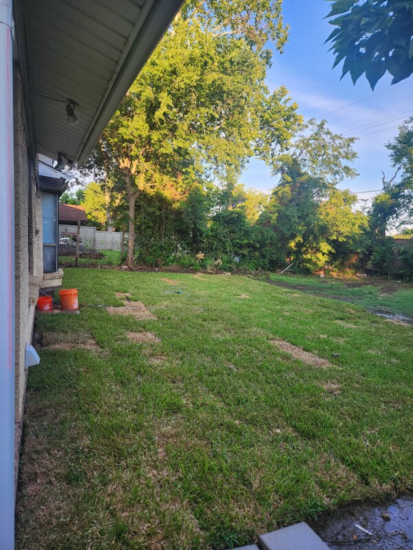 Building Photo - 514 Hughes Dr