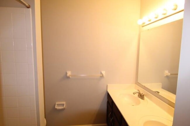 Building Photo - 175 Douglas Fir Ct