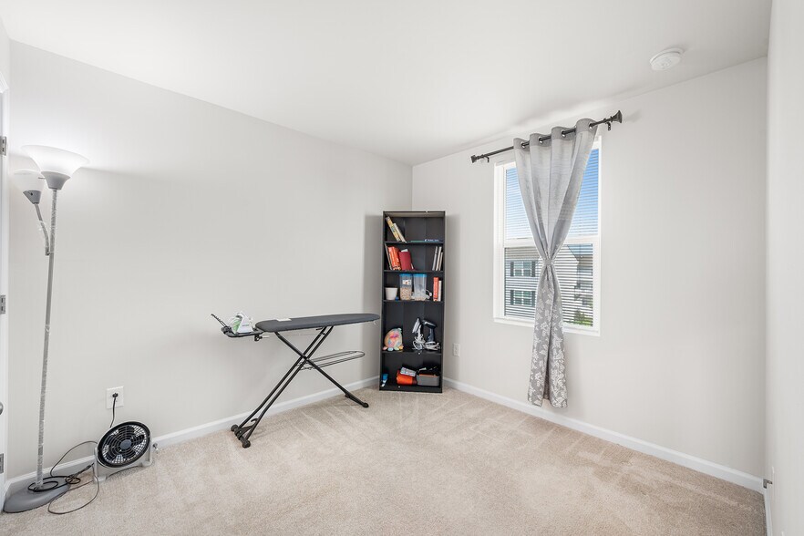 Building Photo - 26 L Wendowski St