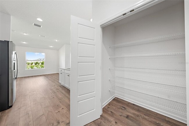 Building Photo - 6515 Anna Wy