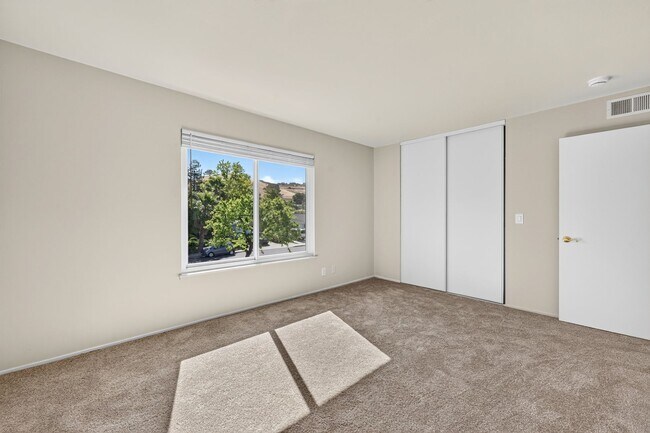 Building Photo - Northgate Beauty with Newly Landscaped Backyard, Top-Rated Schools & Prime Walnut Creek Location!