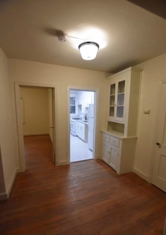 Building Photo - 4515 Avondale St