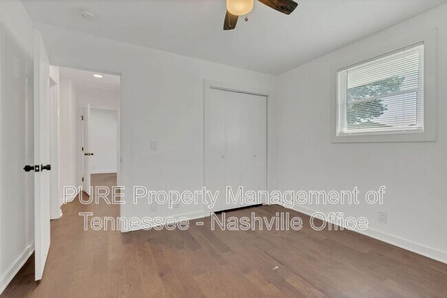 Building Photo - 2601 Oakwood Ave