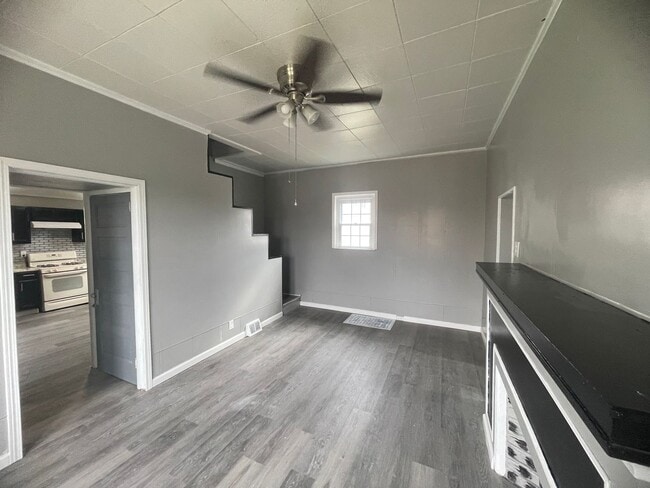 Building Photo - Newly updated 3 bedroom house in Glassport for rent!