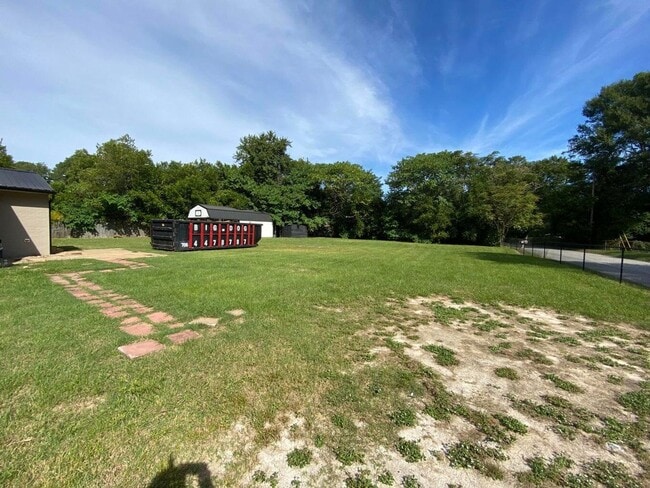 Building Photo - Brick Ranch in Columbia County!