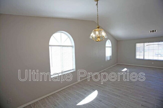 Building Photo - 8537 W Windsor Dr