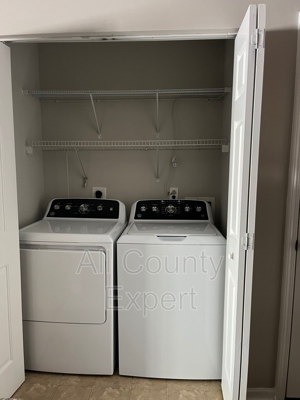 Building Photo - 5480 Mountain Top Pl