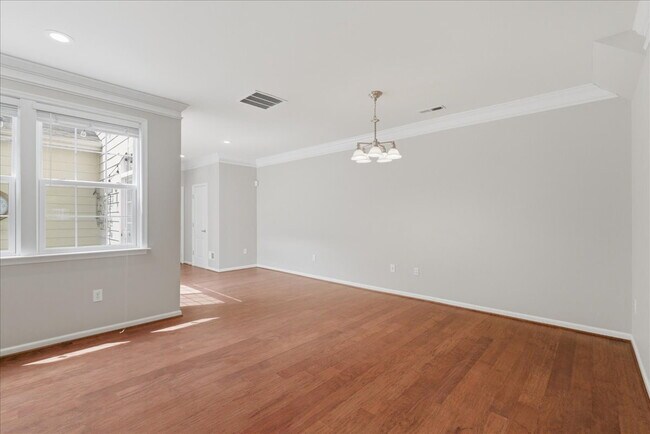 Building Photo - Expansive 4BR / 4.5BA Townhome in Lansdowne Town Center – Over 3,400 Sq Ft!