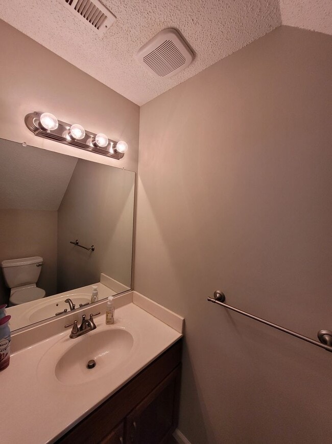Building Photo - 116 Tannin Bark Trail