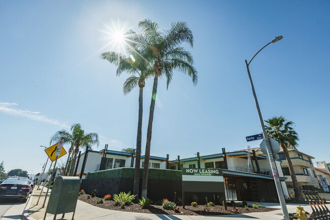 Building Photo - 18404 Vincennes St