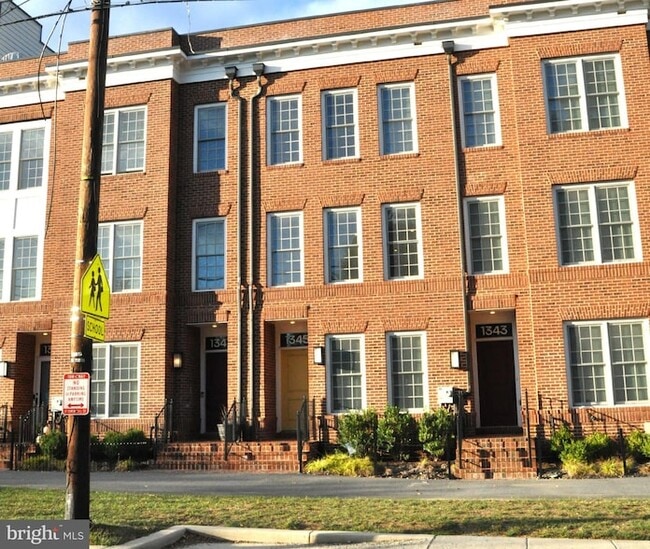 Primary Photo - 1345 Aspen St NW
