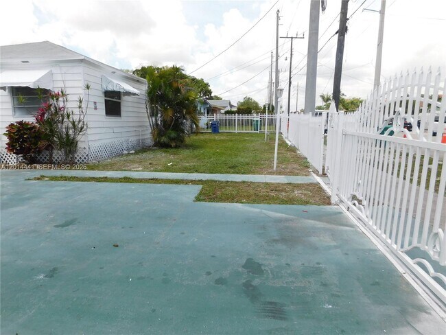 Building Photo - 2230 NW 58th St