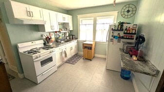 Building Photo - 201 Lovering Ave