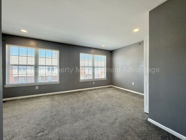 Building Photo - Rare and Modern Downtown Southfield Condo with 3 Beds, 2.5 Baths + 2-Car Garage
