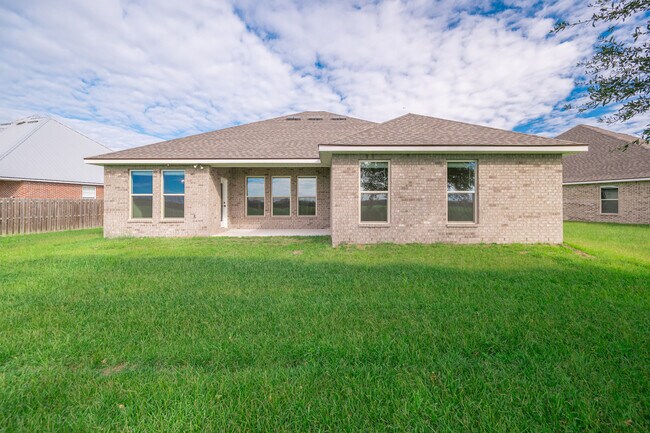 Building Photo - 3630 Ancient Oaks Cir