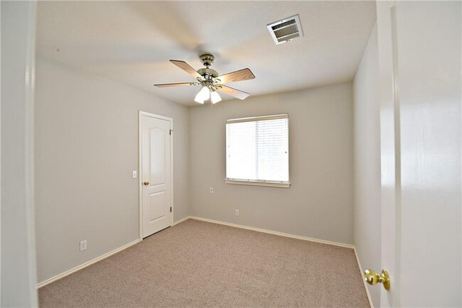 Building Photo - 1003 N Riviera Cir